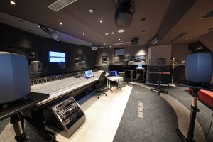 レコーディングスタジオを改装した「Studio 303」